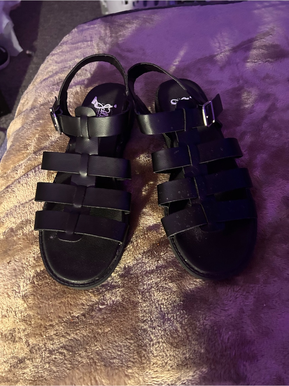 Women’s Black Strappy Fisherman Sandals with Buckle Closure